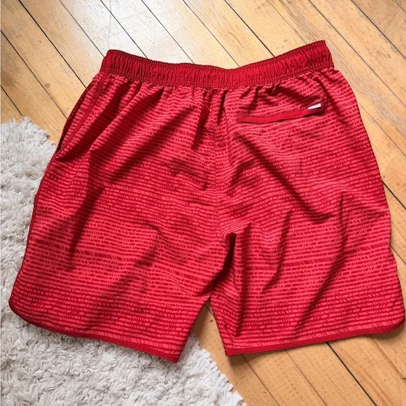 Vuori Men’s Banks Shorts Large Red 7” - Picture 3 of 3